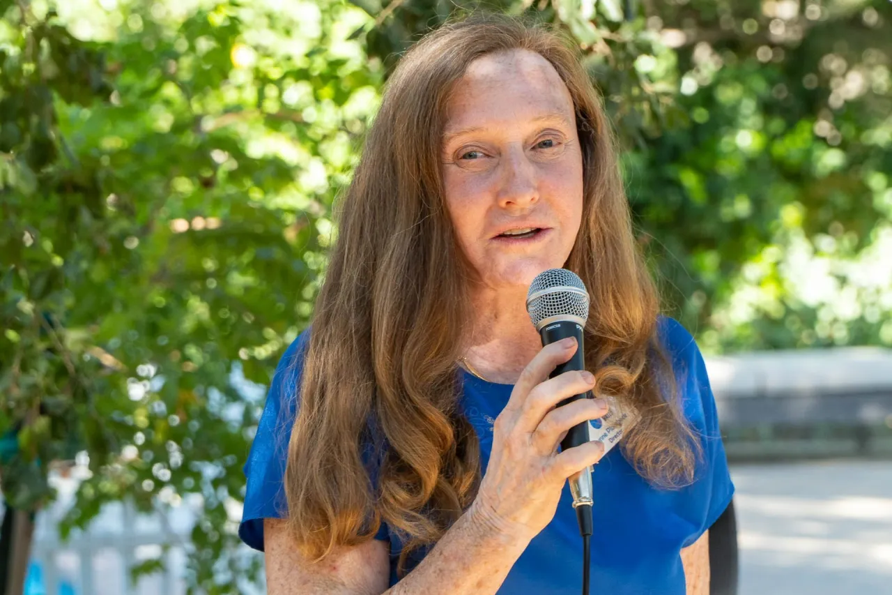 Lynne Plambeck